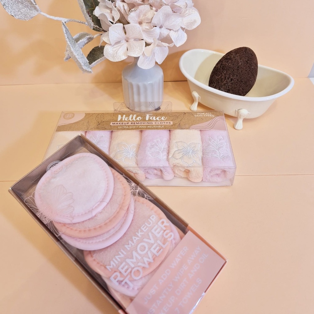 Set of Makeup Removers (Cloths & Towels)